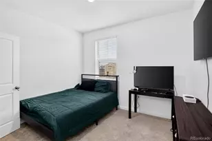 27671 E Byers Ave, Aurora, CO 80018 - Photo 16
