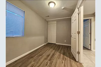 5542 Scranton Street, Denver, CO 80239 - Photo 32
