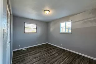 5542 Scranton St, Denver, CO 80239 - Photo 12