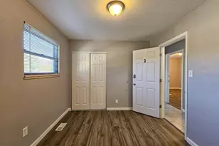 5542 Scranton St, Denver, CO 80239 - Photo 10
