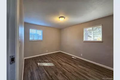 5542 Scranton Street, Denver, CO 80239 - Photo 18