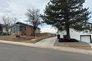 1047 N Meade St, Denver, CO 80204 - Photo 4