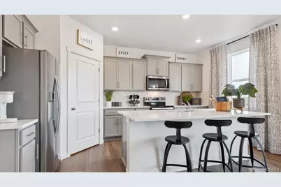 13936 Garnet Drive, Longmont, CO 80504 - Photo 8