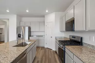 17498 E 90th Pl, Commerce City, CO 80022 - Photo 12