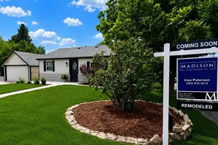 6005 S Sycamore St, Littleton, CO 80120 - Photo 2
