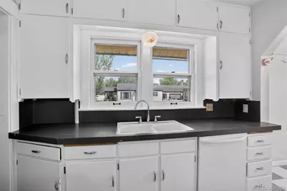 402 S 2nd Avenue, Brighton, CO 80601 - Photo 24