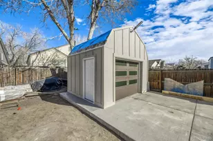 19093 E 22nd Dr, Aurora, CO 80011 - Photo 14