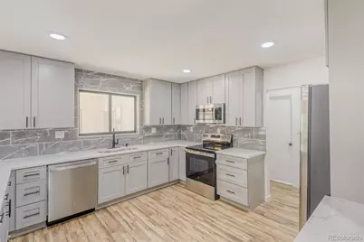 12436 E Cedar Circle, Aurora, CO 80012 - Photo 8