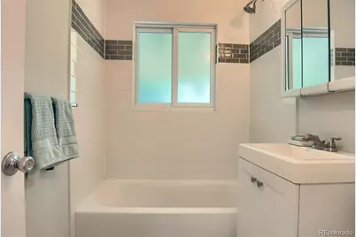 3075 S Grape Way, Denver, CO 80222 - Photo 12