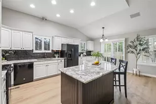 9805 Foxhill Cir, Highlands Ranch, CO 80129 - Photo 4