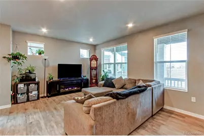 740 Cottonwood Avenue, Bennett, CO 80102 - Photo 8