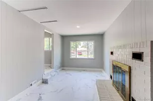 1170 Kingston St, Aurora, CO 80010 - Photo 8