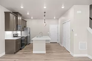 9457 W 58th Ln, Arvada, CO 80002 - Photo 8