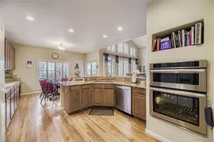 10559 W Vassar Dr, Denver, CO 80227 - Photo 18