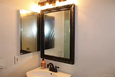 291 S Nome Street, Aurora, CO 80012 - Photo 32