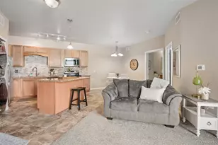 7212 S Blackhawk St, Englewood, CO 80112 - Photo 4