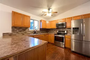 824 Elliott St, Longmont, CO 80504 - Photo 2