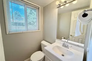 7685 E Napa Pl, Denver, CO 80237 - Photo 16