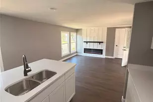 4945 Mark Dabling Blvd, Colorado Springs, CO 80918 - Photo 6