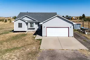 1850 Comanche Dr, Strasburg, CO 80136 - Photo 2