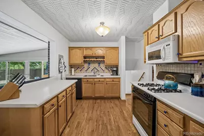 686 Elkhart Street, Aurora, CO 80011 - Photo 8