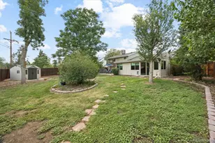 686 Elkhart St, Aurora, CO 80011 - Photo 26
