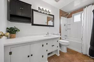 686 Elkhart St, Aurora, CO 80011 - Photo 14