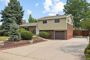 686 Elkhart St, Aurora, CO 80011 - Photo 2