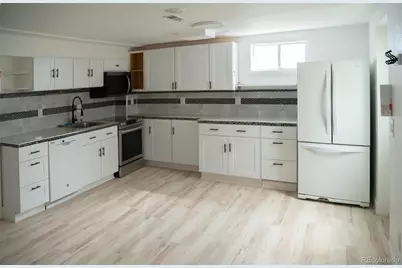 3719 E Mission  Parkway, Aurora, CO 80013 - Photo 30
