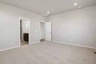 8867 Salida St, Commerce City, CO 80022 - Photo 10