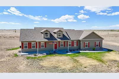 56 W 8th Avenue, Byers, CO 80103 - Photo 2