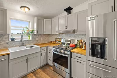 59520 E 64th Avenue, Strasburg, CO 80136 - Photo 30