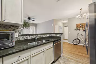8389 S Independence Cir, Littleton, CO 80128 - Photo 16