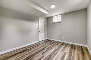 1015 W Longview Ave, Littleton, CO 80120 - Photo 24