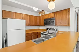 5725 W Atlantic Pl, Lakewood, CO 80227 - Photo 8