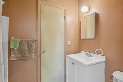 842 S Worchester Street, Aurora, CO 80012 - Photo 22