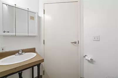 1777 E 39th Avenue #205, Denver, CO 80205 - Photo 6