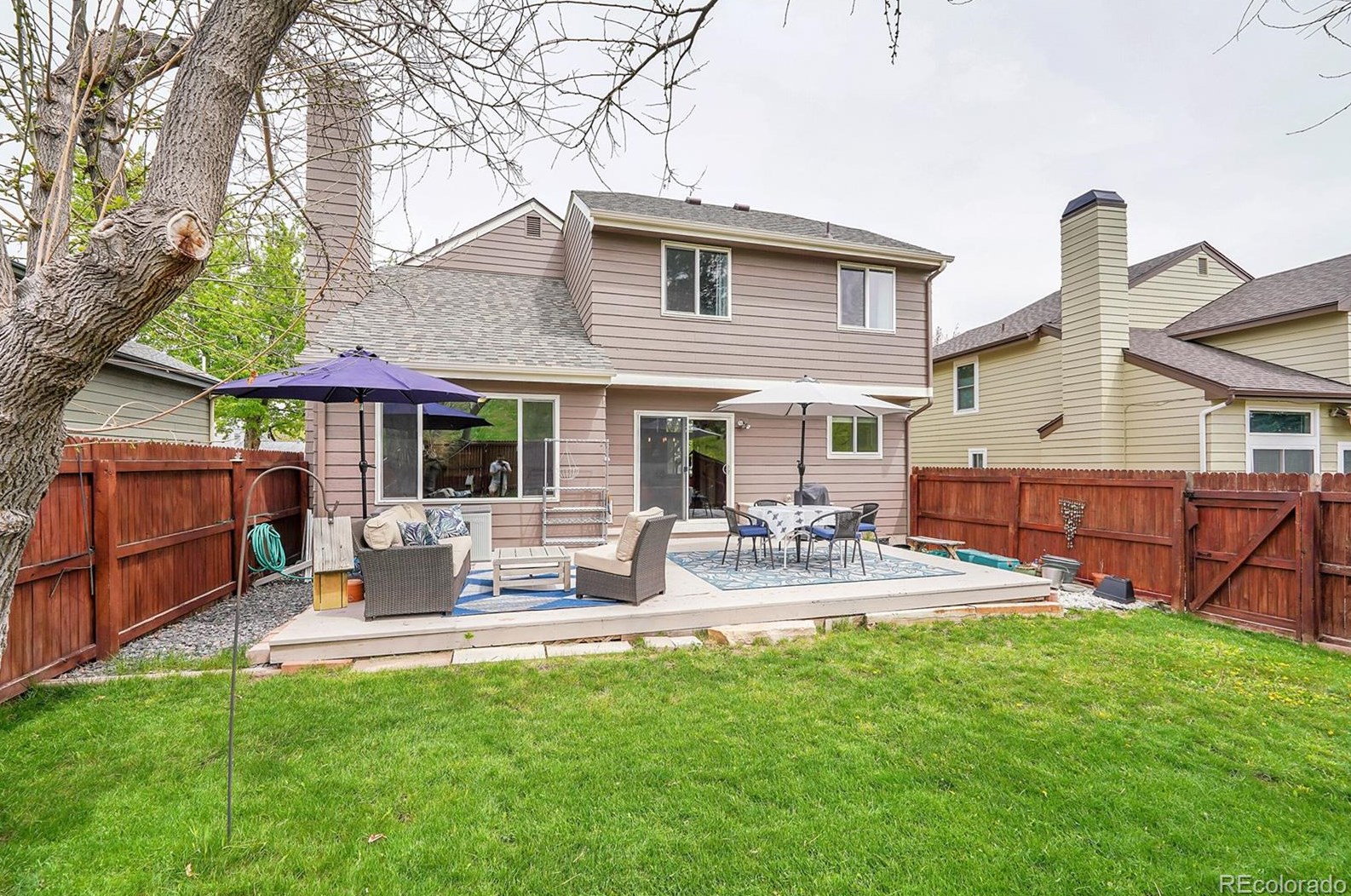 8910 Portland Ave, Littleton CO 80128-8011 exterior