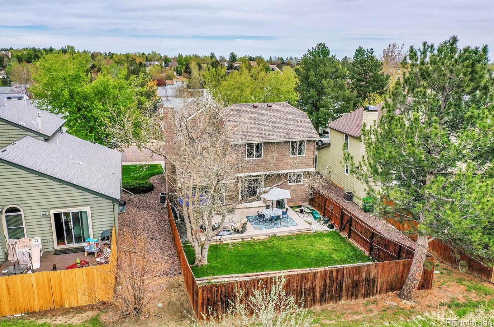 8910 Portland Ave, Littleton CO 80128-8011 exterior