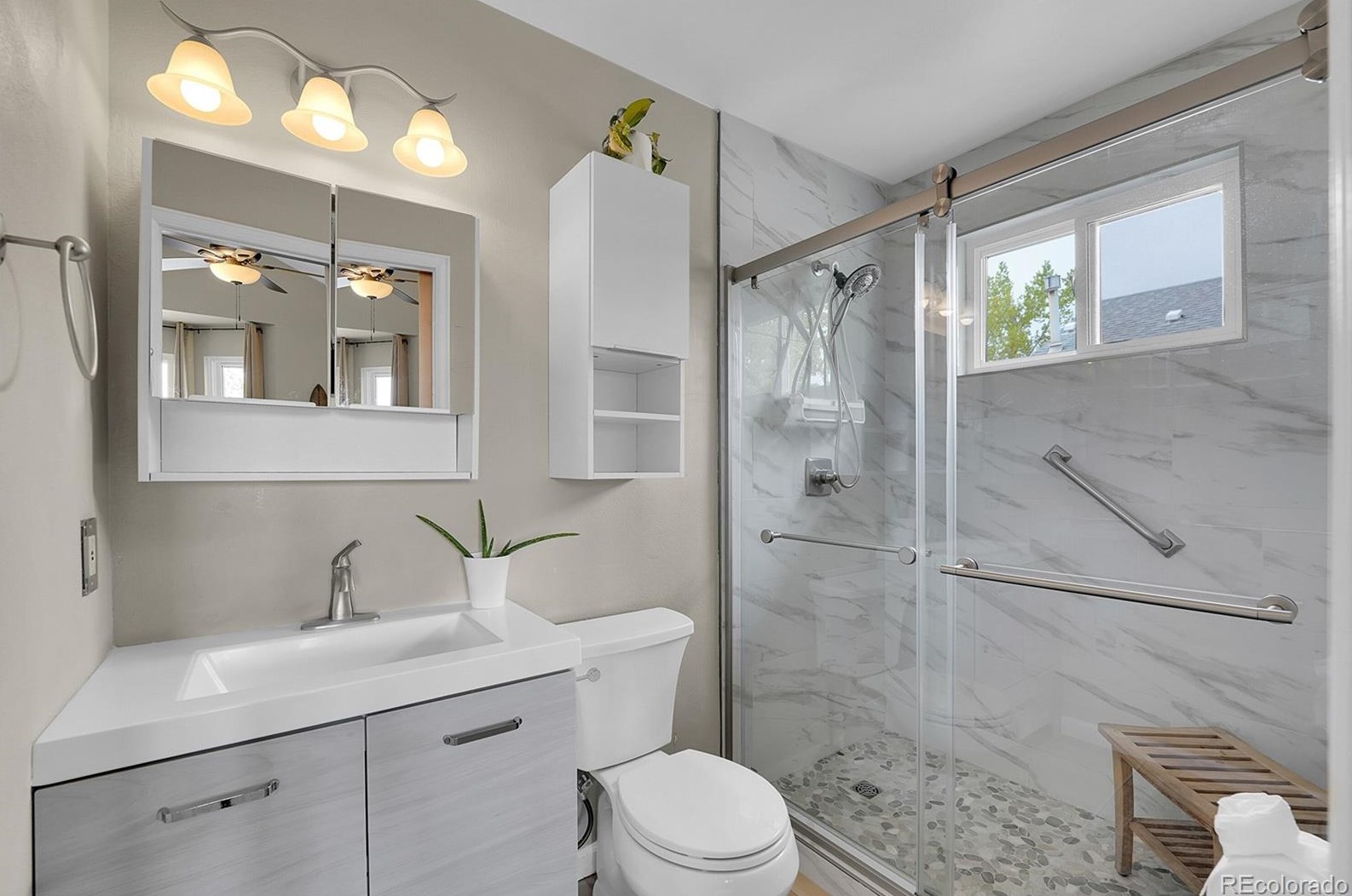 8910 Portland Ave, Littleton CO 80128-8011 exterior