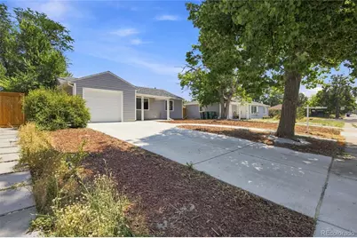 812 Geneva Street, Aurora, CO 80010 - Photo 2