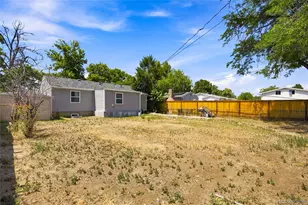 812 Geneva St, Aurora, CO 80010 - Photo 34