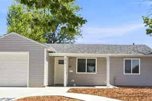 812 Geneva St, Aurora, CO 80010 - Photo 1