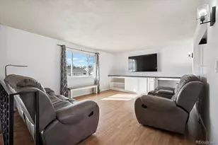 219 Dianna Dr, Lone Tree, CO 80124 - Photo 4