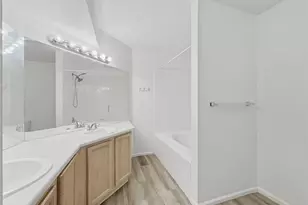 1583 S Danube Way, Aurora, CO 80017 - Photo 12