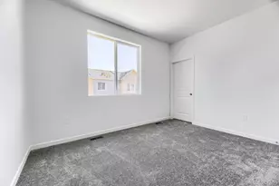 366 N Bersshine Ct, Watkins, CO 80137 - Photo 10