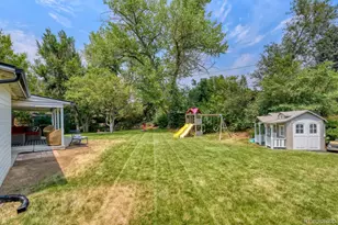 2555 E Maplewood Ave, Littleton, CO 80121 - Photo 28