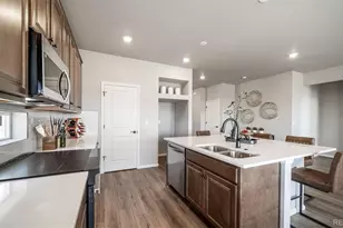 5022 N Tempe St, Aurora, CO 80019 - Photo 8
