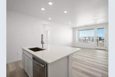 6153 N Ceylon Street #302, Denver, CO 80239 - Photo 8
