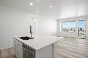 6153 N Ceylon St, Denver, CO 80239 - Photo 8